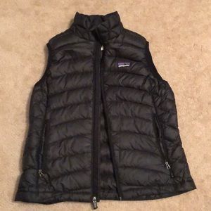 Black Patagonia puffer vest women’s XS EUC spring